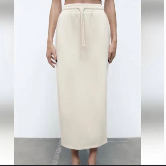 Zara Minimalistic Matching Set - Picture 2 of 10